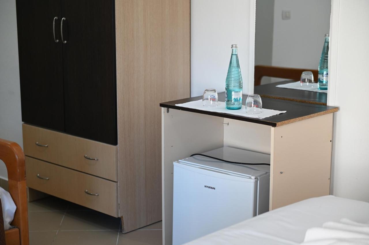 Vila Oxinn Kryemëdhej Extérieur photo
