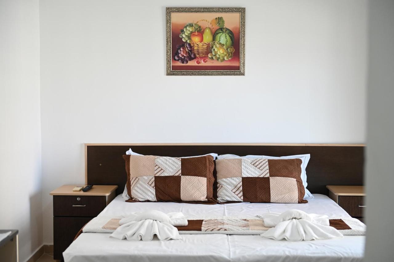 Vila Oxinn Kryemëdhej Extérieur photo