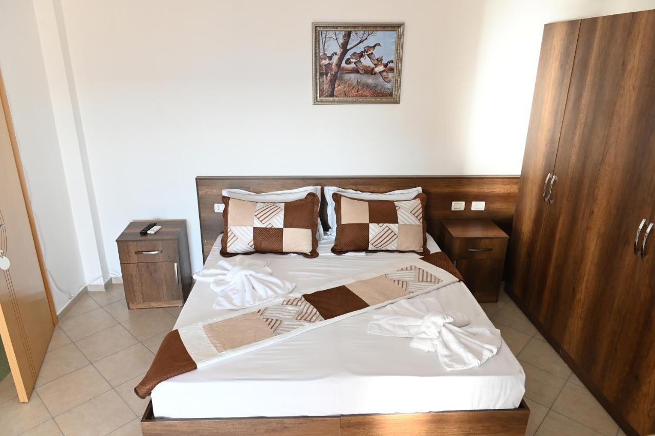 Vila Oxinn Kryemëdhej Extérieur photo